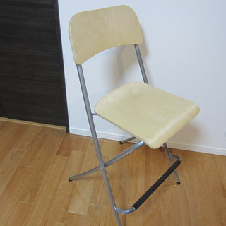IKEAのカウンターキッチンの椅子(FRANKLIN)