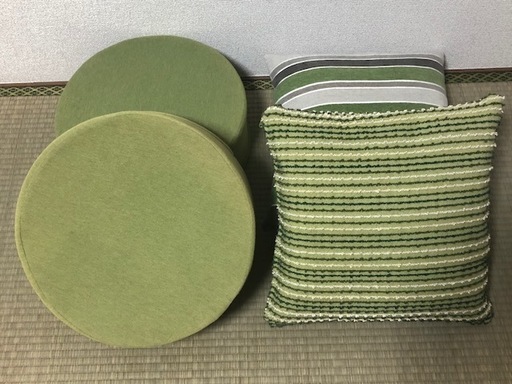 ニトリのクッションをお譲りします．