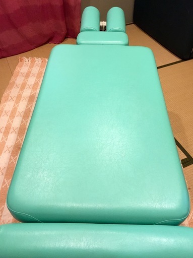 Takadabed カイロベッド　油圧式ヘッドレスト