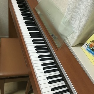 電子ピアノ 美品 CASIO 木目調