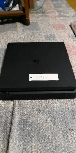 PS4 slim(CUH2000A)売ります 2万円　※傷有、箱無