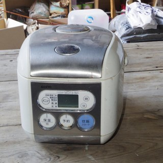 【無料】炊飯器、SANYO2005年製ECJ-FS35差し上げます