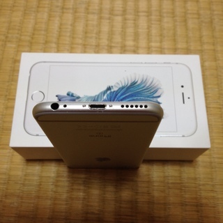 iPhone6s  128GB シルバー　本体　箱 Apple iPhone 6s 128GB シルバー スマートフォン本体