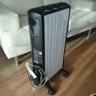 お値下げ【美品】デロンギ マルチダイナミックヒーター  ピュアホワイト&マットブラック  MDH09-BK