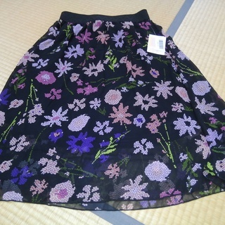 ハワイで人気のLularoeのスカート、新品