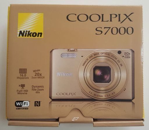 Nikonデチタルカメラ COOLPIXS7000 ゴールド （美品）おまけ付き