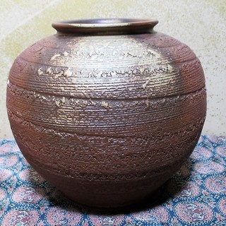 時代　美品　傑作　紅茶釉　窯変　輪線　陽刻紋　自然釉　大壺　飾り...