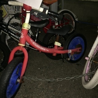 子供用 足けりバイク エンジョイライド ペダルなし自転車