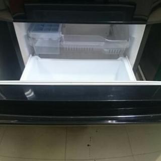 三菱電機 2ドア冷蔵庫146L MR-P15W-E 2013年製 中古品 (高く買い取るゾウ中間店) 三菱電機 2ドア冷蔵庫146L MR-P15W-E 2013年製 中古品 (高く買い取る