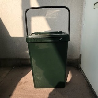 ゴミ箱 イタリア製 緑色