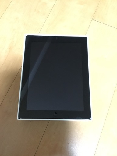 ①iPad Retina（Wi-Fi,32GB,黒：第4世代）②純正スマートカバー（ミスト・ブルー）