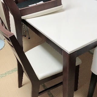 ダイニングテーブル椅子四脚セット