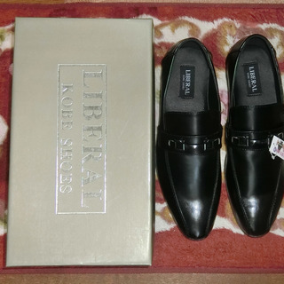 靴 紳士用 サイズ29.0cm　4E 伸びる履き口　色BLACK...