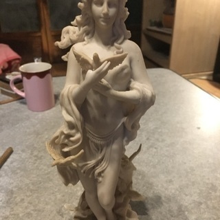 女神の石膏像