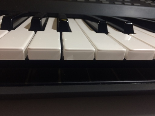 鍵盤楽器、ピアノ YAMAHA MOX6