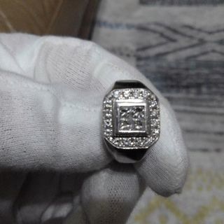 Ptダイヤ取り巻き上質ダイヤ1.25ct.