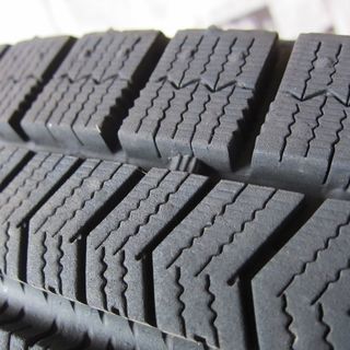 スタッドレスタイヤ　アルミホイール付き　175/65/15　４本セット