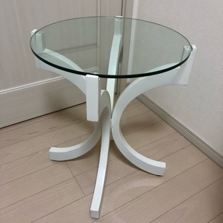 ガラス製 サイドテーブル3000円