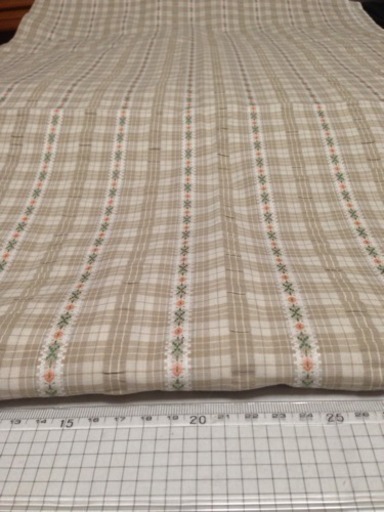 服地 花柄刺繍 生地 小花柄 ベージュ チェックストライプ Joy Happy 御嵩口のその他の中古あげます 譲ります ジモティーで不用品の処分