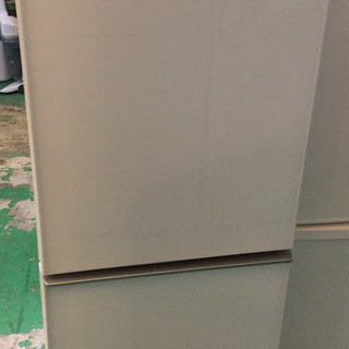 【送料無料・設置無料サービス有り】冷蔵庫 2017年製 SHARP SJ-GD14C-W 中古