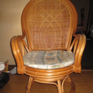 籐製　回転椅子