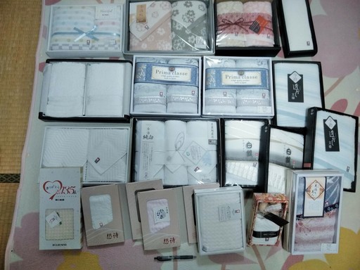 ★★家中を上質な「今治タオル」に!!贈答用のフェイスタオル＆ハンドタオル・19箱28枚あります★★