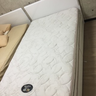 ベッド+マットレス。元値5.3万。品質良。