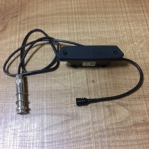 モーリスギターのＳ-031と未使用スカイソニックT-902です スカイソニック T-902 モーリスギターのS-031と未使用スカイソニックT-902