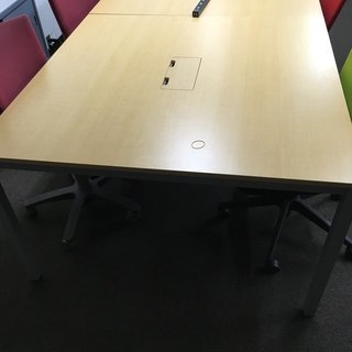 ミーティングテーブル（W1800D900H700）