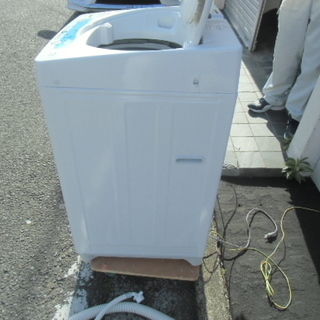 東芝全自動洗濯機4.2kg(中古品）2011年製　AW-42SK(W)