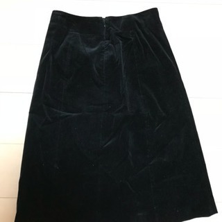 【取り置き中】コムサ ベルベット素材 スカート Mサイズ