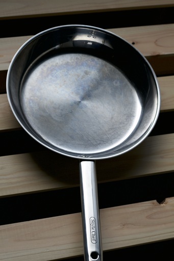 ステンレスフライパン28cm アイリスオーヤマ Tomoya 淡路の調理器具 鍋 グリル の中古あげます 譲ります ジモティーで不用品の処分