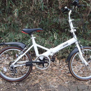 ノーパンクタイヤの折りたたみ自転車　中古自転車　143