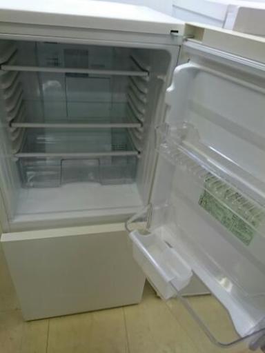 （値下げしました）ユーイング 2ドア冷蔵庫110L RMJ-11B2013年製  (高く買い取るゾウ中間店)