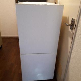 無印良品の白い綺麗な冷蔵庫です。 打ち合わ