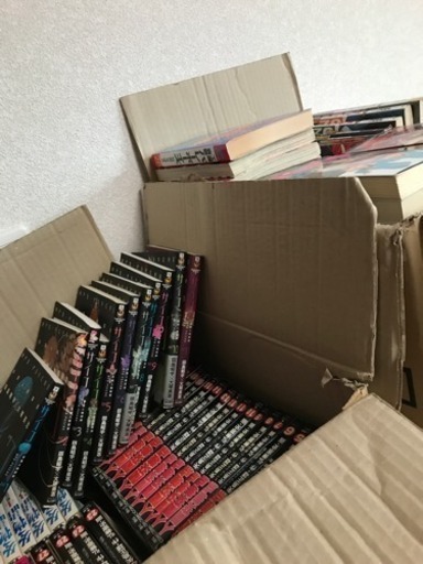 激安！！マンガ本約2000冊(ダンボール43箱くらい)