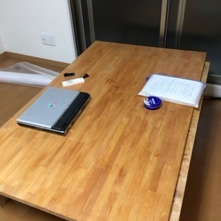テーブル 大きいです。