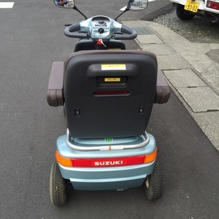 スズキ　電動カート　セニアカー