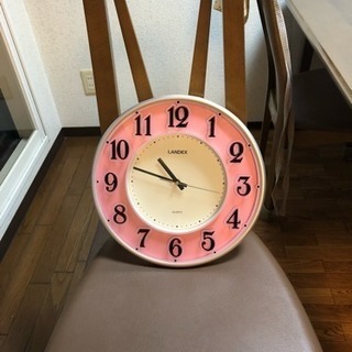 ピンクの時計