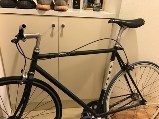 ピストバイク FUJI feather ちょっとフロント歪みあり