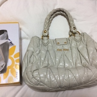 miumiu バック1万円 お得です