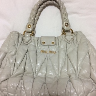 miumiu バック1万円 お得です