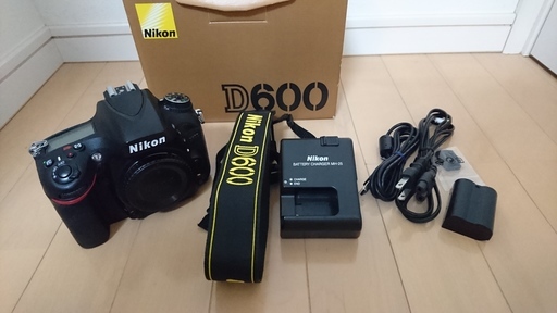 フルサイズ一眼レフ　ニコン【Nikon D600】ボディ　美品