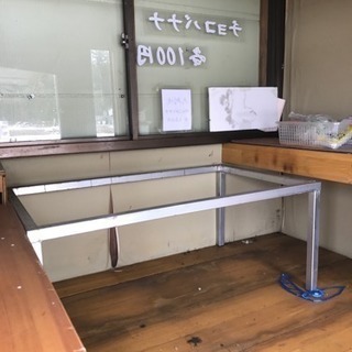 キッチンカーの荷台