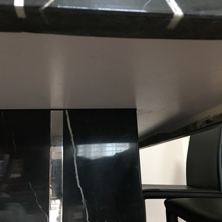 【掲載延長】定価32万円を大幅プライスダウン中！　1か月のみ使用！大理石ダイニングテーブル＆チェアー4脚セット！