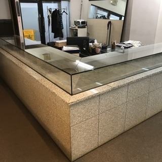 巨大ショーケース中古
