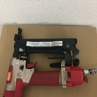 【大工道具・エアー工具】MAX フロアタッカー マックス スーパーネイラ 高圧ステープル用エアネイラ