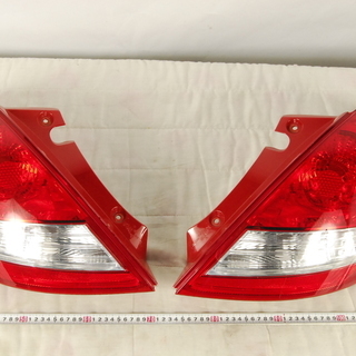 美品 スズキスイフトRS テールランプ 左右セット 35603-72L01 35604-72L01