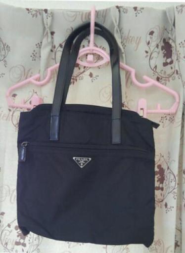 PRADA トートバッグ