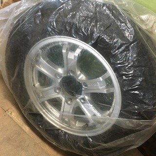 6穴 スタッドレス グットイヤー